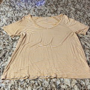 America Eagle soft &sexy v neck t shirt size s